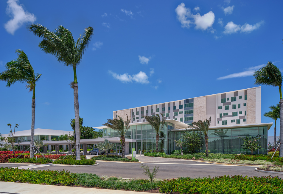 Doctors’ Center Hospital Orlando Health – Dorado
