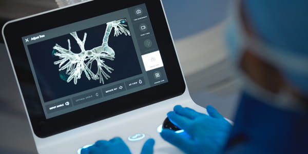 Pulmonologist at controller