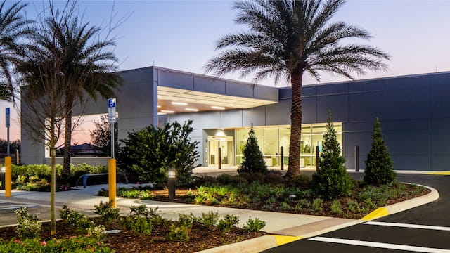 5932351175 WEB South Lake Hospital Facility Brand Surgical Services Page FinalCenter for Specialty
