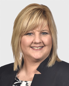 Jennifer Beakley headshot