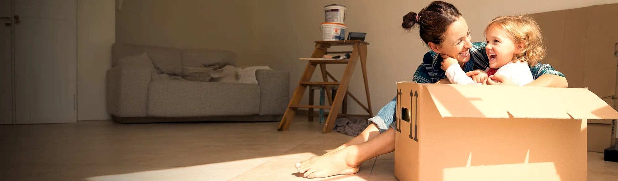 3279304 Web West FL Tampa New Movers 2025 Hero Banner & Stock Photo