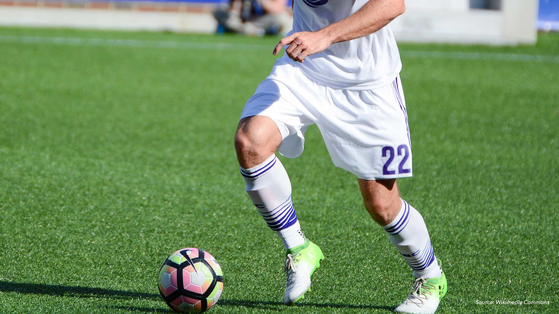 Why Pro Soccer Players Suffer So Many Knee Injuries