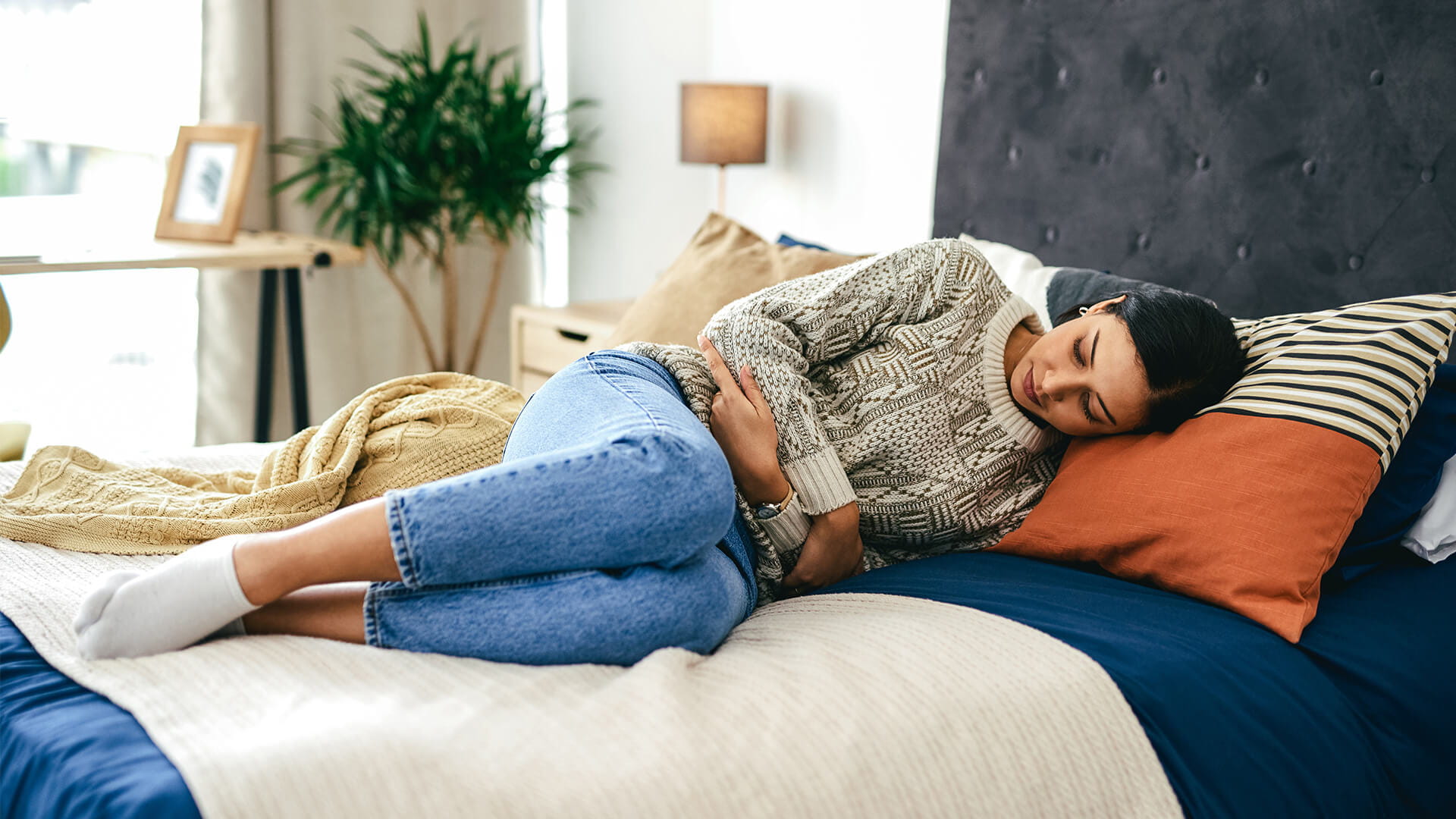 0825714354  Hormones and Endometriosis Whats the ConnectionHeader