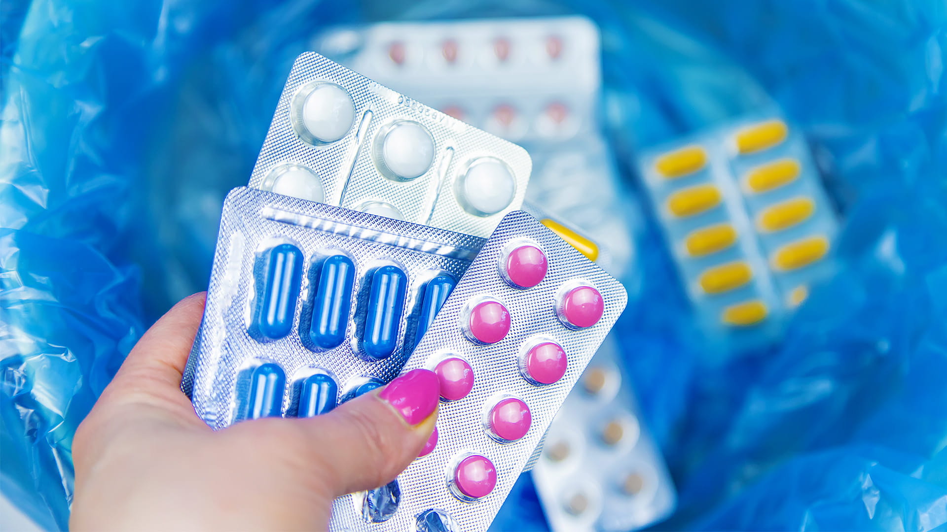 5978-949189 Why Do Medications Expire and What Should We Do With Expired Pills___proof