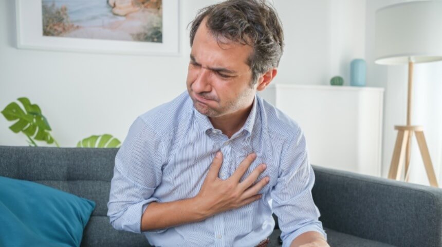 Guy having chest pain