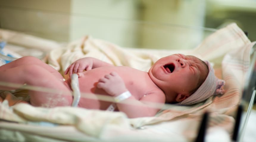 Here’s Baby! When Should You Clamp the Cord?