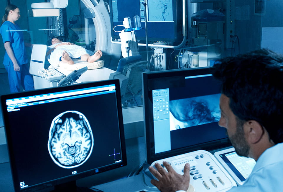 960X650 TEAM Brain Spine Tumors
